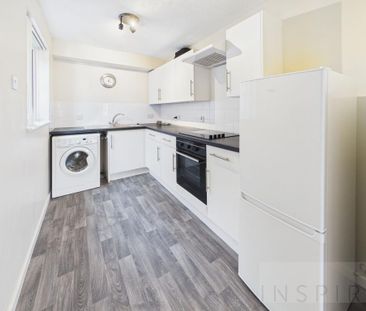 Studio to rent - Photo 6