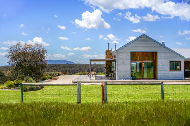 49 Chanters Lane, Trentham East - Photo 1