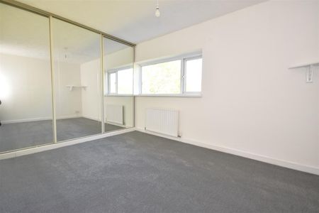 The Witterings, Neston - Photo 4