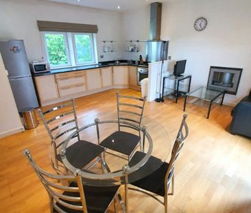 Flat to rent on - Photo 1