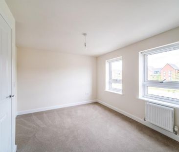 3 bedroom detached house to rent - Photo 2