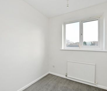 3 bedroom detached house to rent - Photo 3