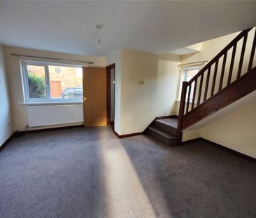 3 bedroom end of terrace house to rent - Photo 2