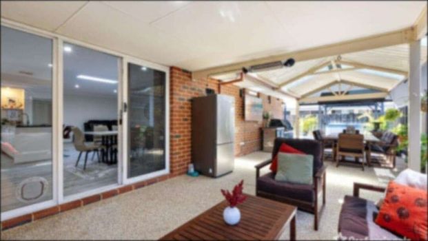 Ellenbrook - Photo 1