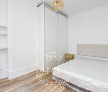 Rue de Charenton, - Photo 5