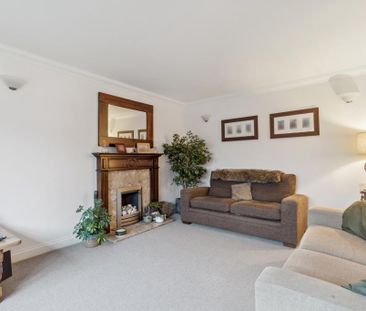 4 bedroom detached house to rent - Photo 3