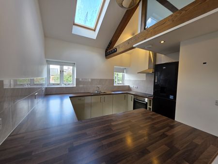 1 Bed Executive Maisonette - Photo 3