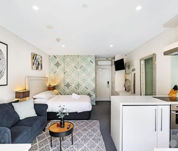 Contemporary Comfort & Smart Design - Photo 3