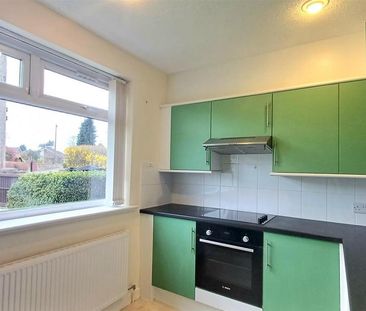 2 bedroom semi-detached bungalow to rent - Photo 5