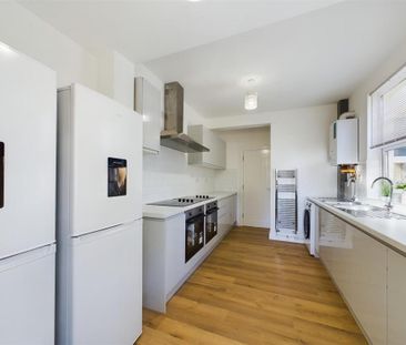 6 bedroom house to rent - Photo 2