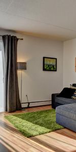 JOLI 3 1/2 RÉNOVÉ TOUT BÉTON - LIBRE - Photo 4