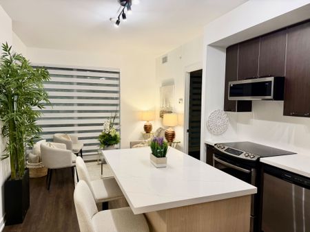 For Lease - 10 Park Lawn Road Unit# 522, Toronto, Ontario - Photo 3