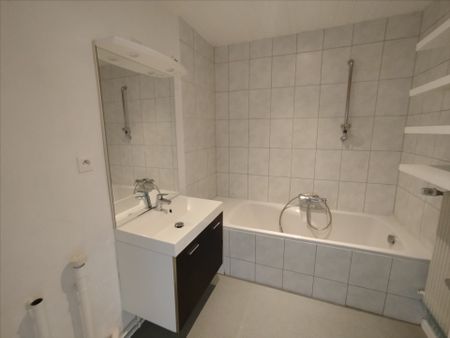 Location Appartement 4 pièces 86m² - Photo 2