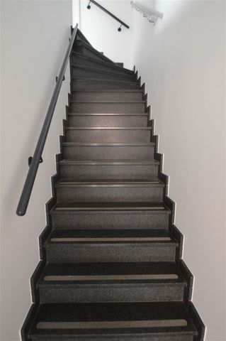 Duplex/triplex - Photo 3