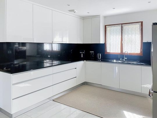Location Maison 4 pièces 115m² VAL DE VIRVEE 33240 - Photo 1