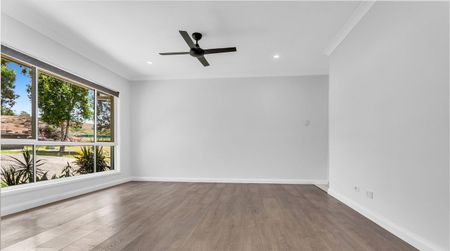 Spacious 4-Bedroom Home in Upper Coomera - Photo 3