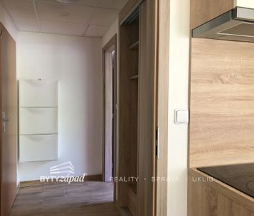 Pronájem bytu 1+kk a garsoniéry 25 m² - Fotografie 1