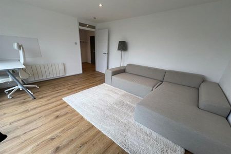 1 Bedroom Apartment To Let - Photo 5