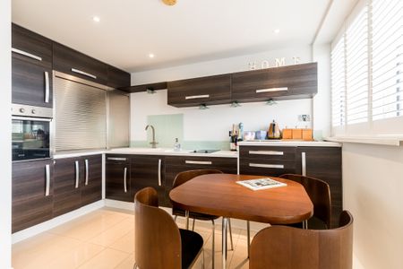 Heathfield Road, London, SW18 flat to rent - Photo 4