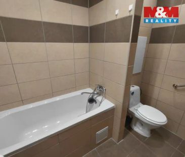 Pronájem bytu 2+1 s garáží, Ústí nad Labem, ul. Kozinova - Photo 4