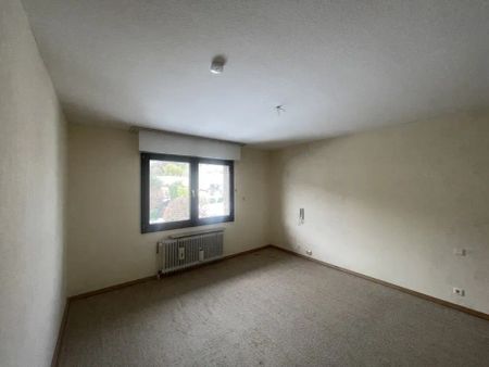 Freistehendes Einfamilienhaus in ruhiger Wohnlage mit Garten und Doppelgarage - Photo 4