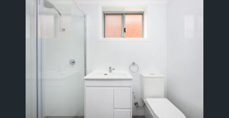 FRESHLEY RENOVATED 2 BEDROOM UNIT IN THE HEART OF RYDE - Photo 5