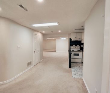 For Lease - 15 Mary Elizabeth Crescent, Markham, Ontario - Photo 4