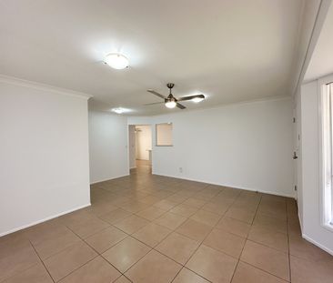 1/4 Hill Court, Labrador - Photo 2
