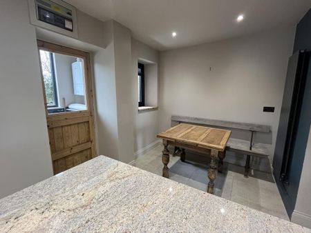 3 bedroom terraced house to rent - Photo 3
