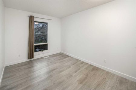 3 Bedroom Edgemont Home With Deck & Fire Pit - Photo 4