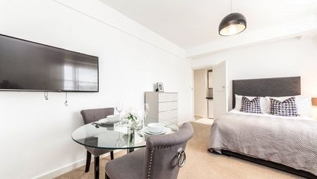 Studio apartment - studio with 1 reception and 1 bathroom in London, W1J - Photo 2