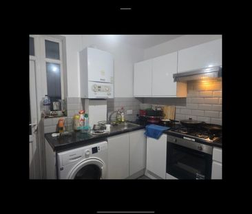 Room in a Shared House, Mora Road, NW2 - Photo 1