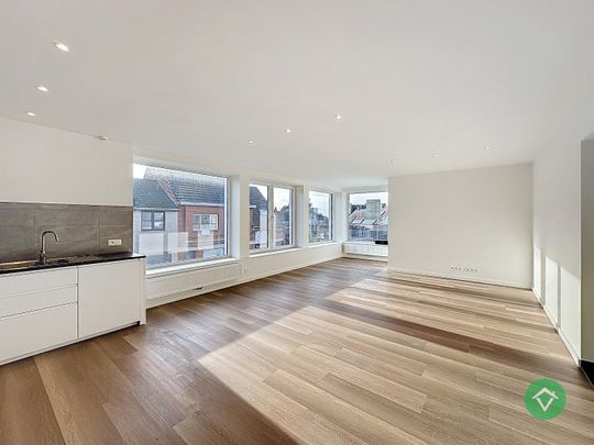 Volledig gerenoveerd appartement op de eerste verdieping met terras – De Mokker, Koekelare - Photo 1