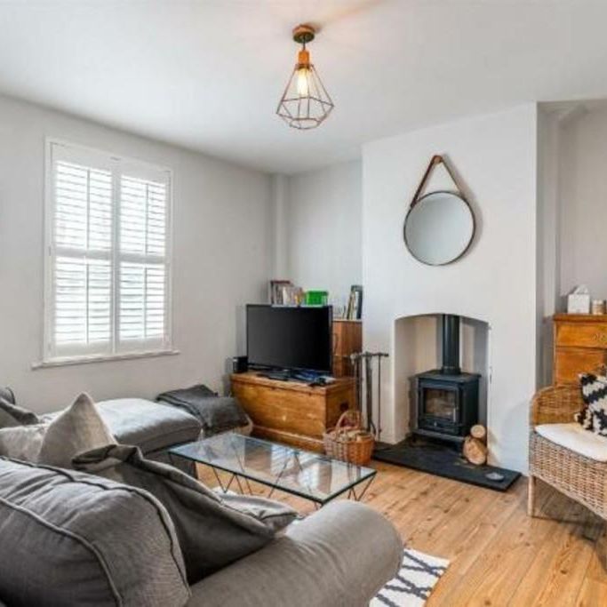 3 bedroom terraced house to rent - Photo 1