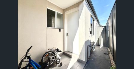 Modern 1-Bedroom Granny House in a Convenient Location - Photo 4