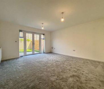 2 bedroom semi-detached house to rent - Photo 4