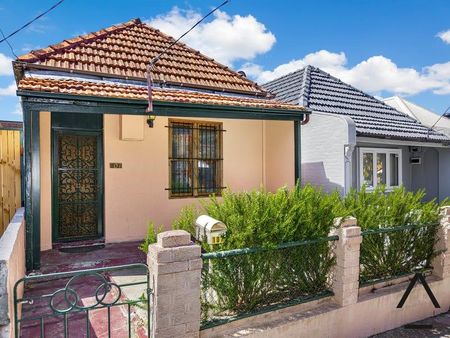 107 Chapel Street, Marrickville NSW 2204 - House For Rent | Domain - Photo 2