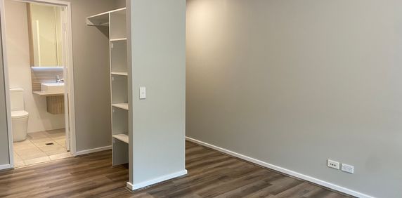 2nd floor modern 2 bedroom unit - Photo 2