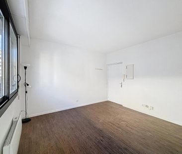 Location Appartement 1 pièce 21m² BORDEAUX 33000 - Photo 2