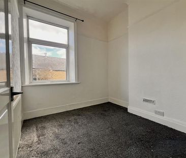 Queensberry Road, Burnley - Photo 4