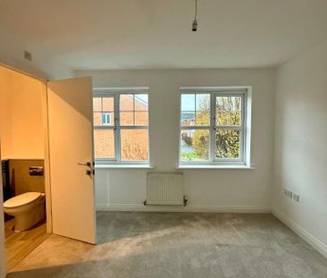 3 bedroom semi-detached house to rent - Photo 1