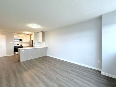 For Lease - 2575 Danforth Avenue Unit# 2312, Toronto, Ontario - Photo 4
