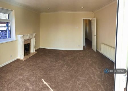 2 bedroom bungalow to rent - Photo 2