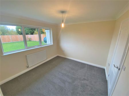 3 bedroom bungalow to rent - Photo 3