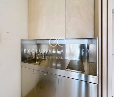 CANNES LOCATION MEUBLEE A L’ANNEE 2 PIECES 32m² VUE MER PANORAMIQUE - Photo 2