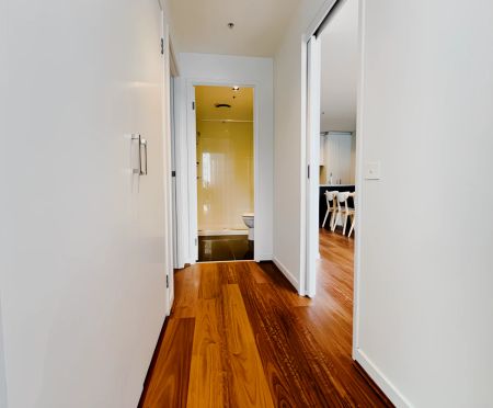 2301/483 Swanston St, Melbourne - Photo 2
