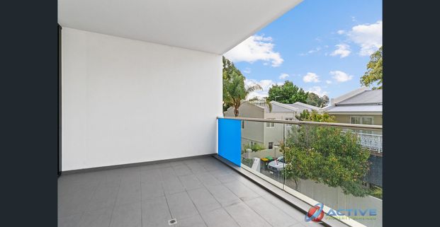 Luxurious and Sustainable Northbridge Apartment - Photo 1