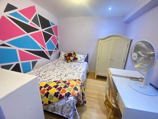 For Lease - 30 Goodless Court, Toronto, Ontario - Photo 1