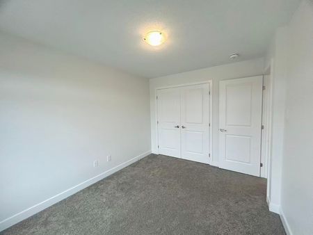 For Lease - 870 Solarium Avenue, Blossom Park - Airport and Area, Ontario - Photo 4