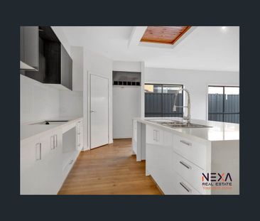 19 Ambigua Way, Donnybrook, Vic 3064 - Photo 3